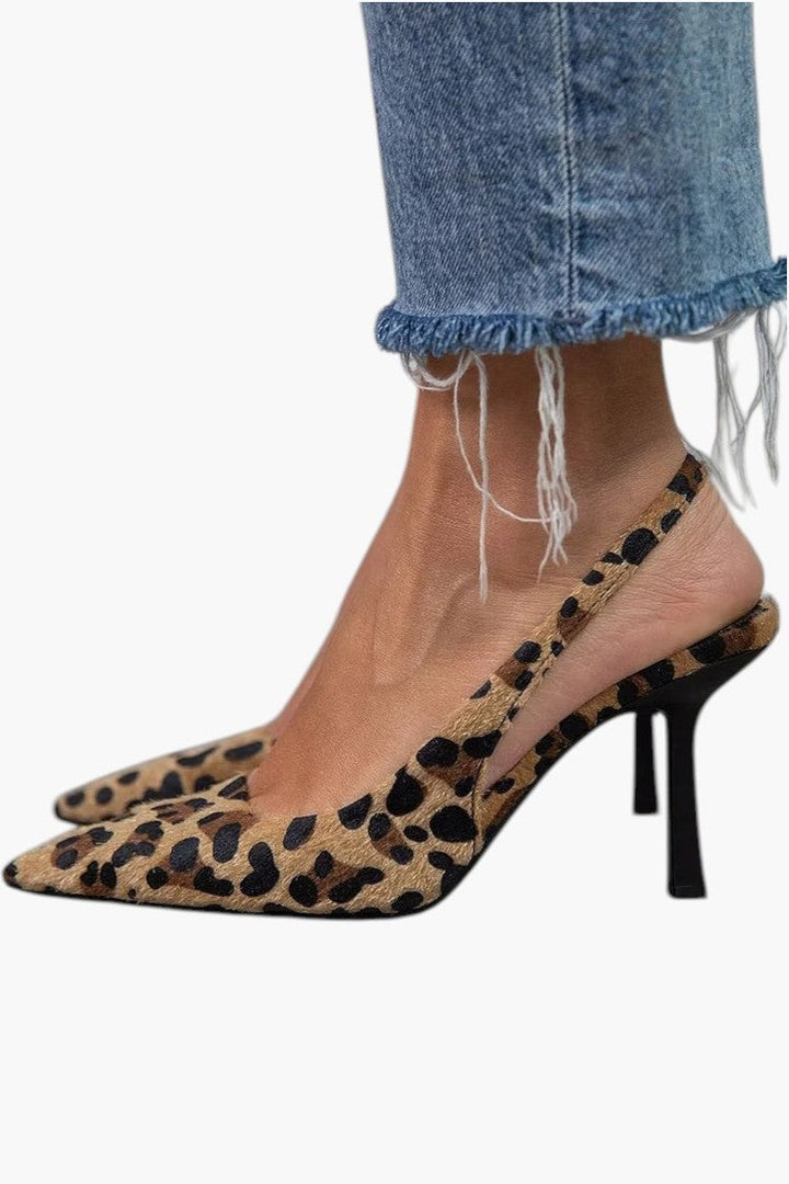 Damesschoenen met spitse neus en hakken