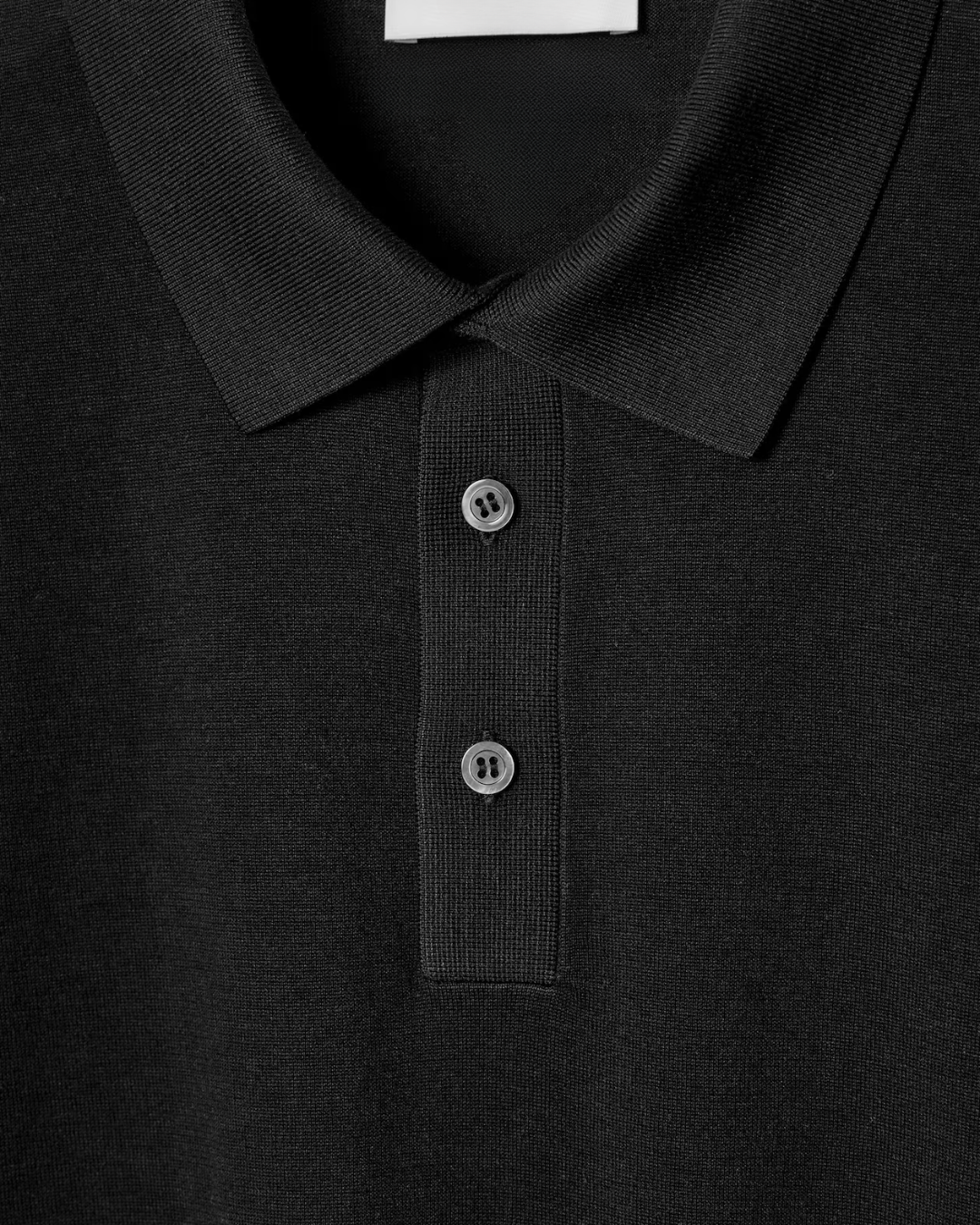 Minimalistische Polo met Korte Mouwen en Moderne Pasvorm