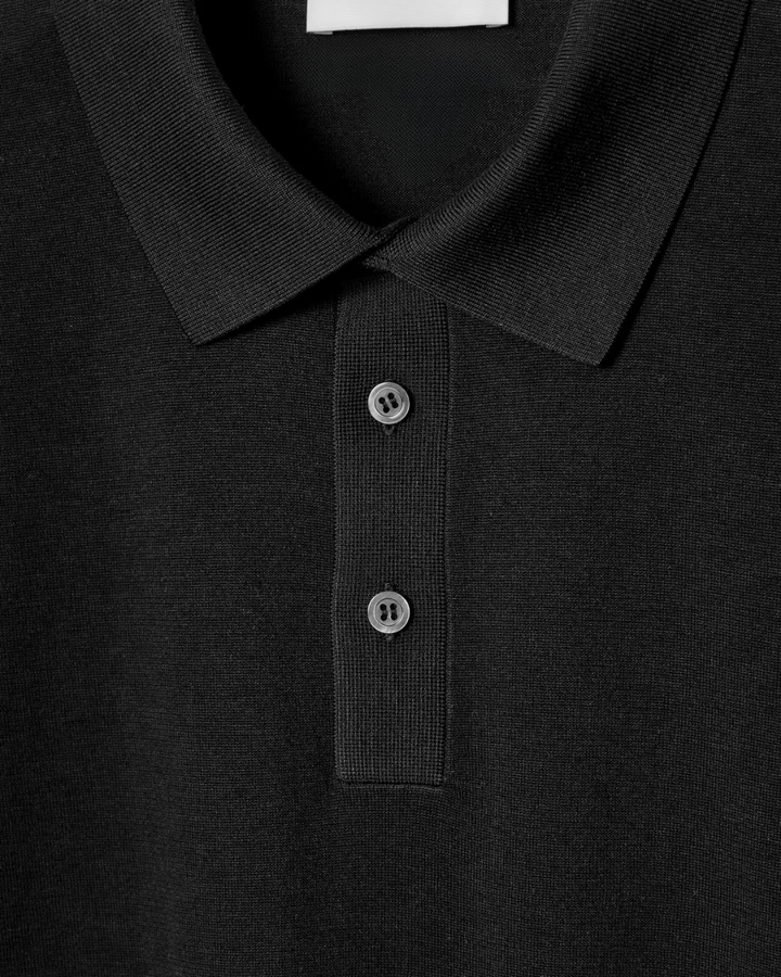 Minimalistische Polo met Korte Mouwen en Moderne Pasvorm