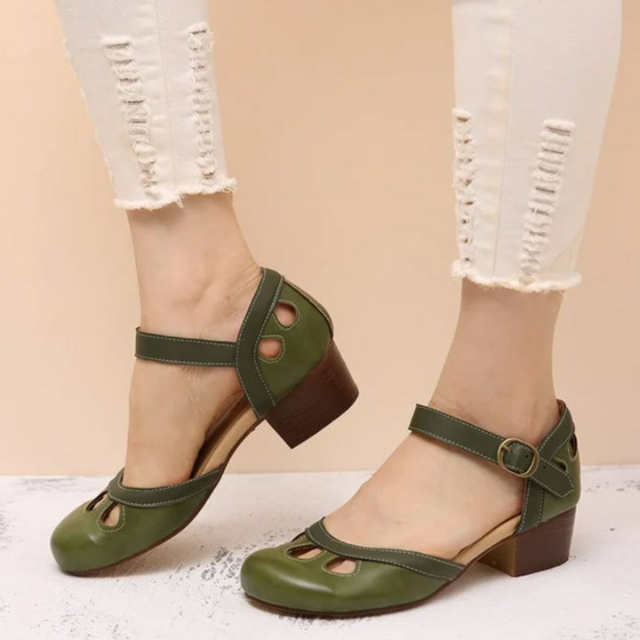 Mary jane pumps voor dames met bandje en uitsparingen