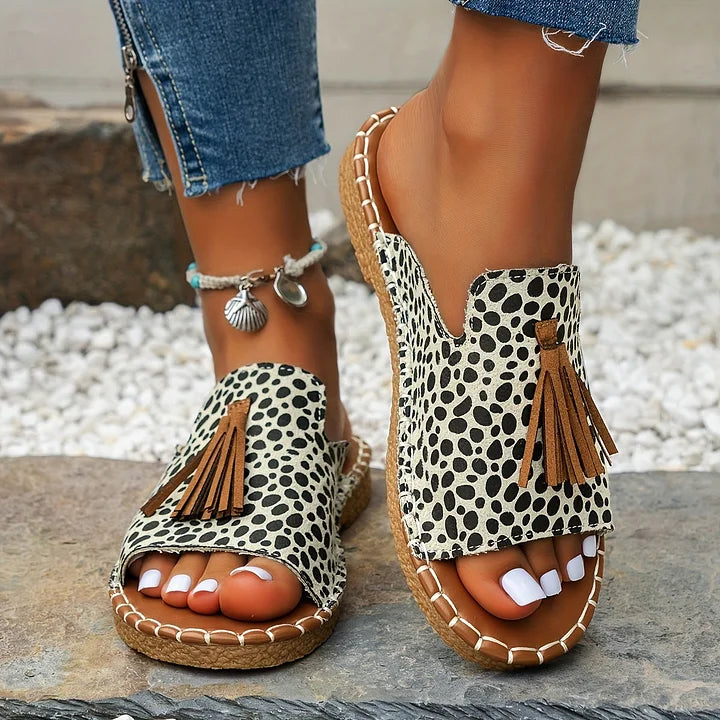 Platte, gevoerde sandalen voor dames