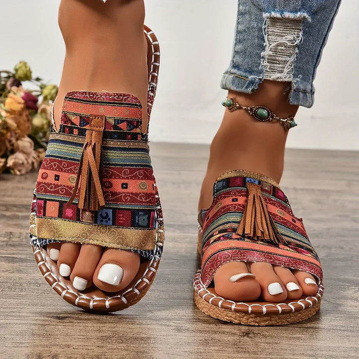 Platte, gevoerde sandalen voor dames