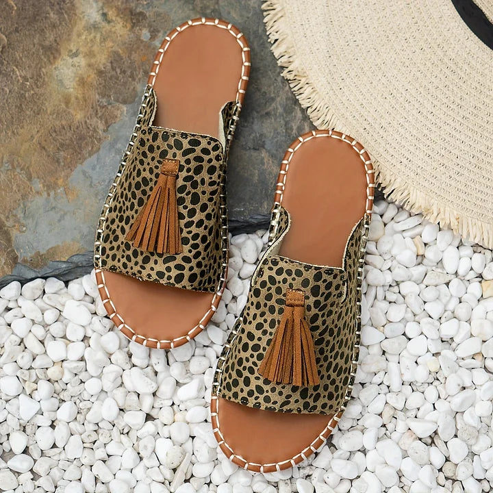 Platte, gevoerde sandalen voor dames