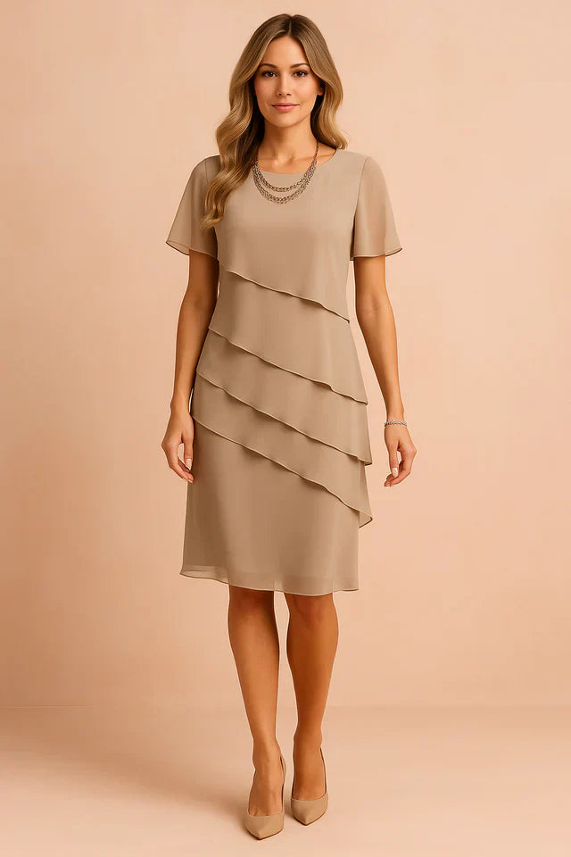 Elegante gelaagde cocktailjurk
