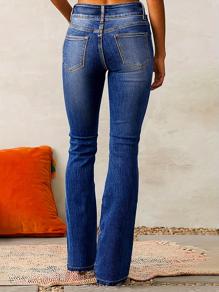 Klassieke damesjeans met rechte pijpen, uitlopende pijpen en hoge taille