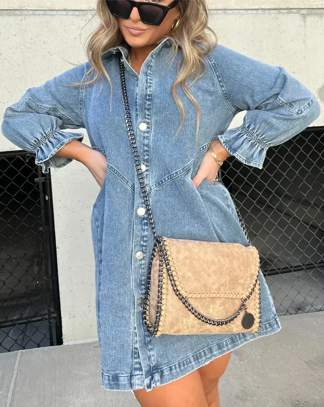 Damesjurk van denim met knoopjes